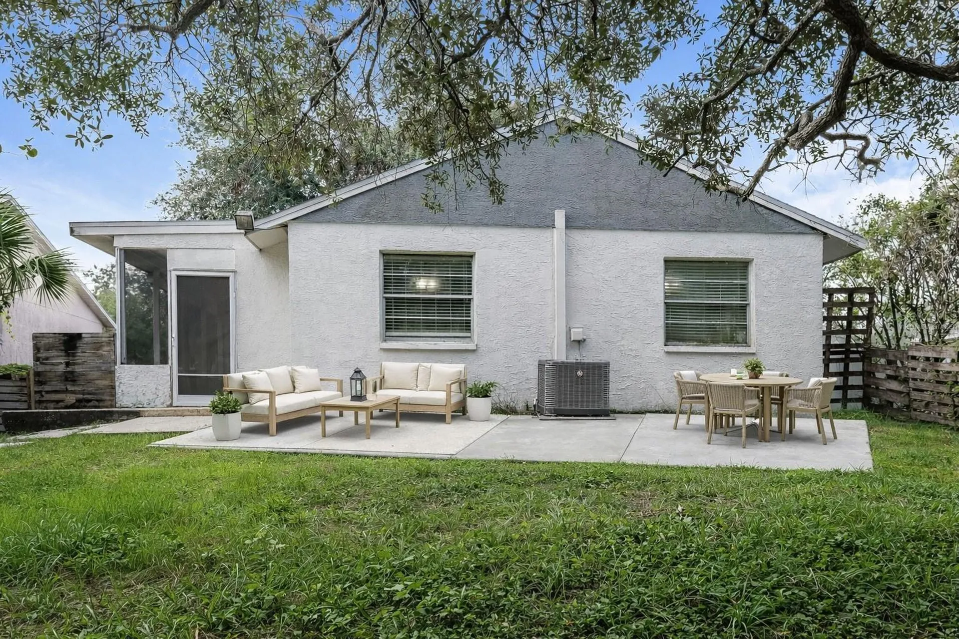 505 E Morgan Street Tarpon Springs FL 34689
