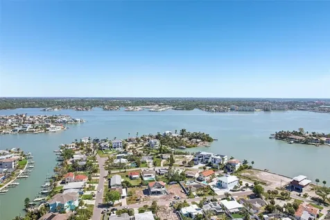 15825 Redington Drive Redington Beach FL 33708