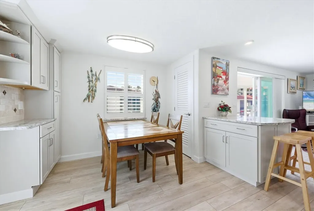 6154 Midnight Pass Road Sarasota FL 34242