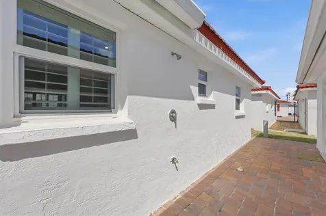 6154 Midnight Pass Road Sarasota FL 34242