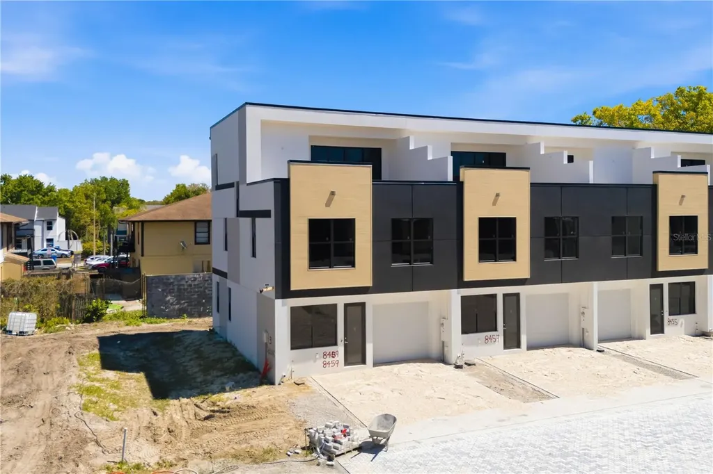 8459 Modano Place Tampa FL 33614
