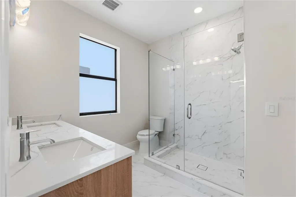 8459 Modano Place Tampa FL 33614