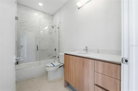 8459 Modano Place Tampa FL 33614