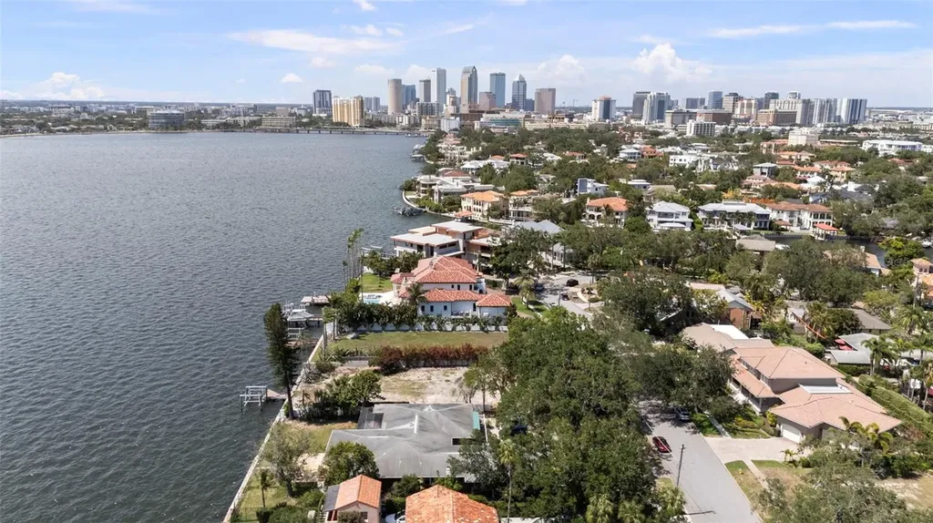 214 Blanca Avenue Tampa FL 33606