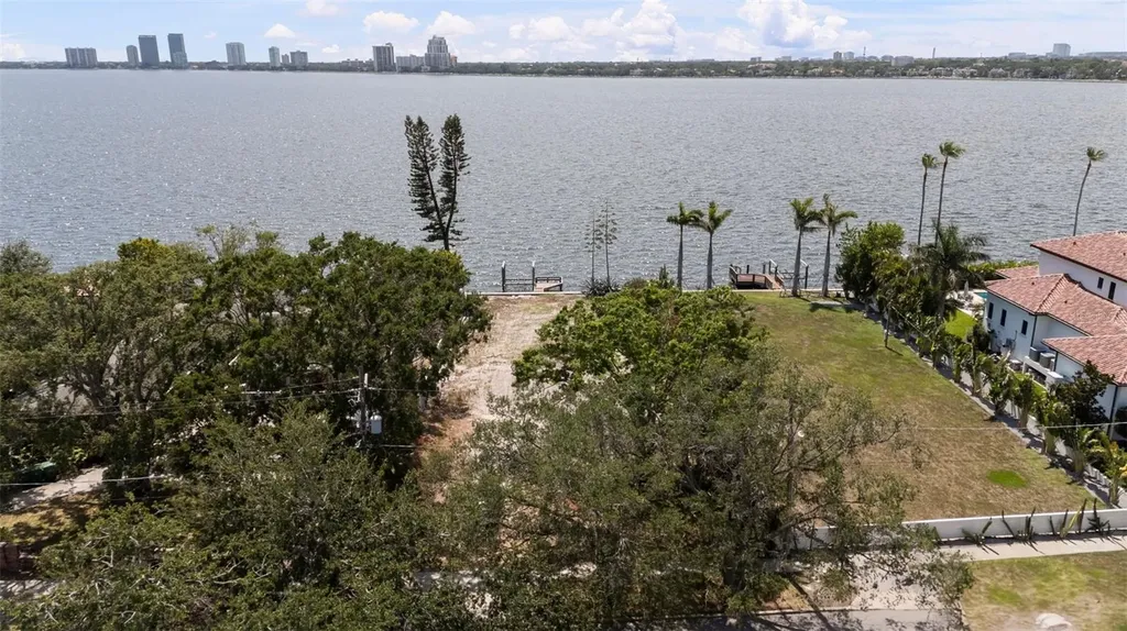 214 Blanca Avenue Tampa FL 33606