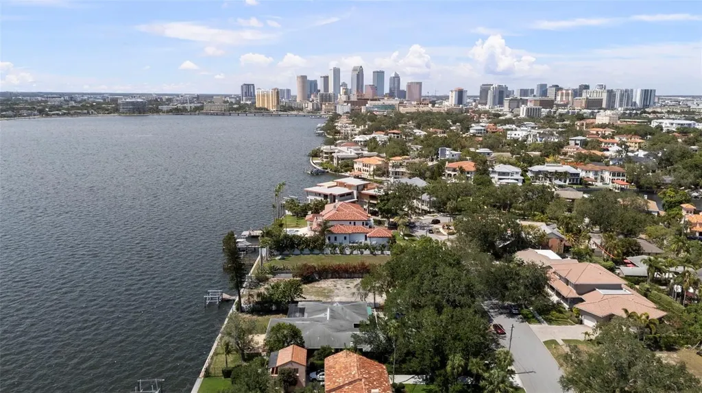 214 Blanca Avenue Tampa FL 33606
