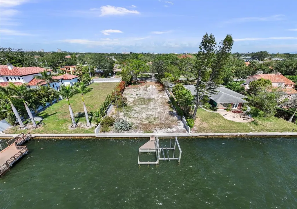 214 Blanca Avenue Tampa FL 33606