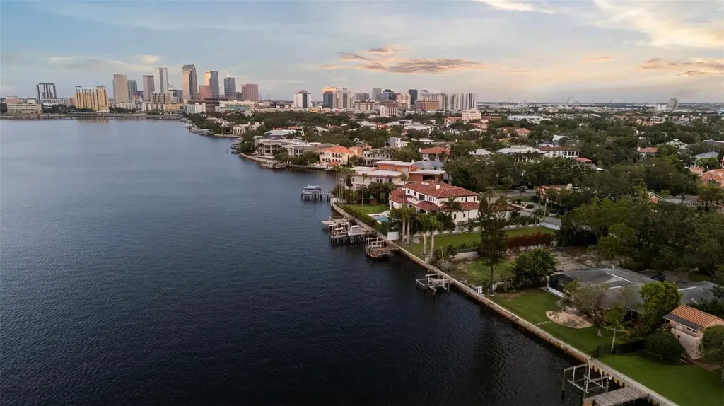 214 Blanca Avenue Tampa FL 33606