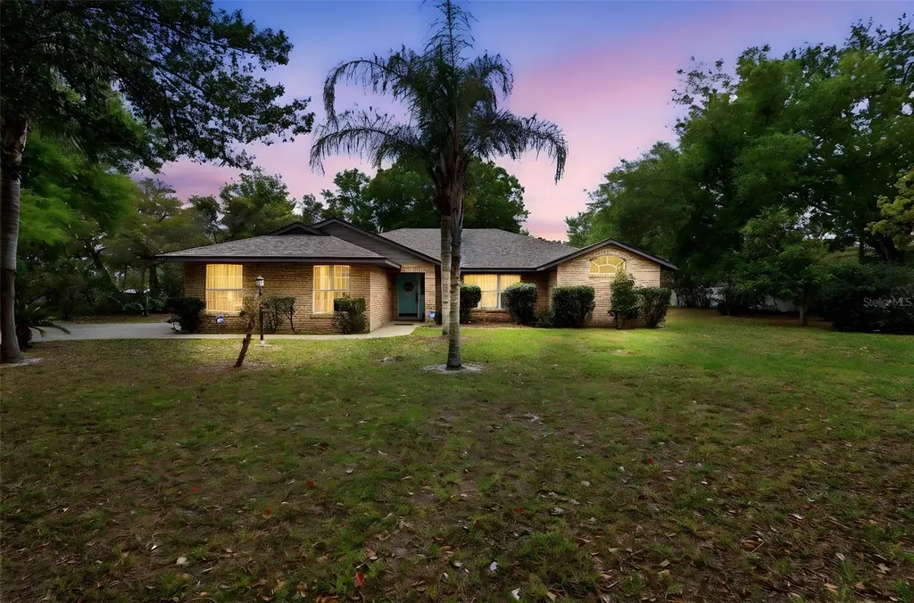 1028 Collins Avenue Orange City FL 32763