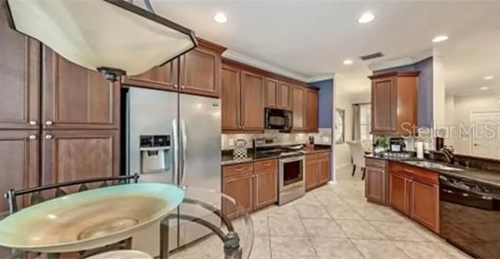 8128 Villa Grande Court Sarasota FL 34243