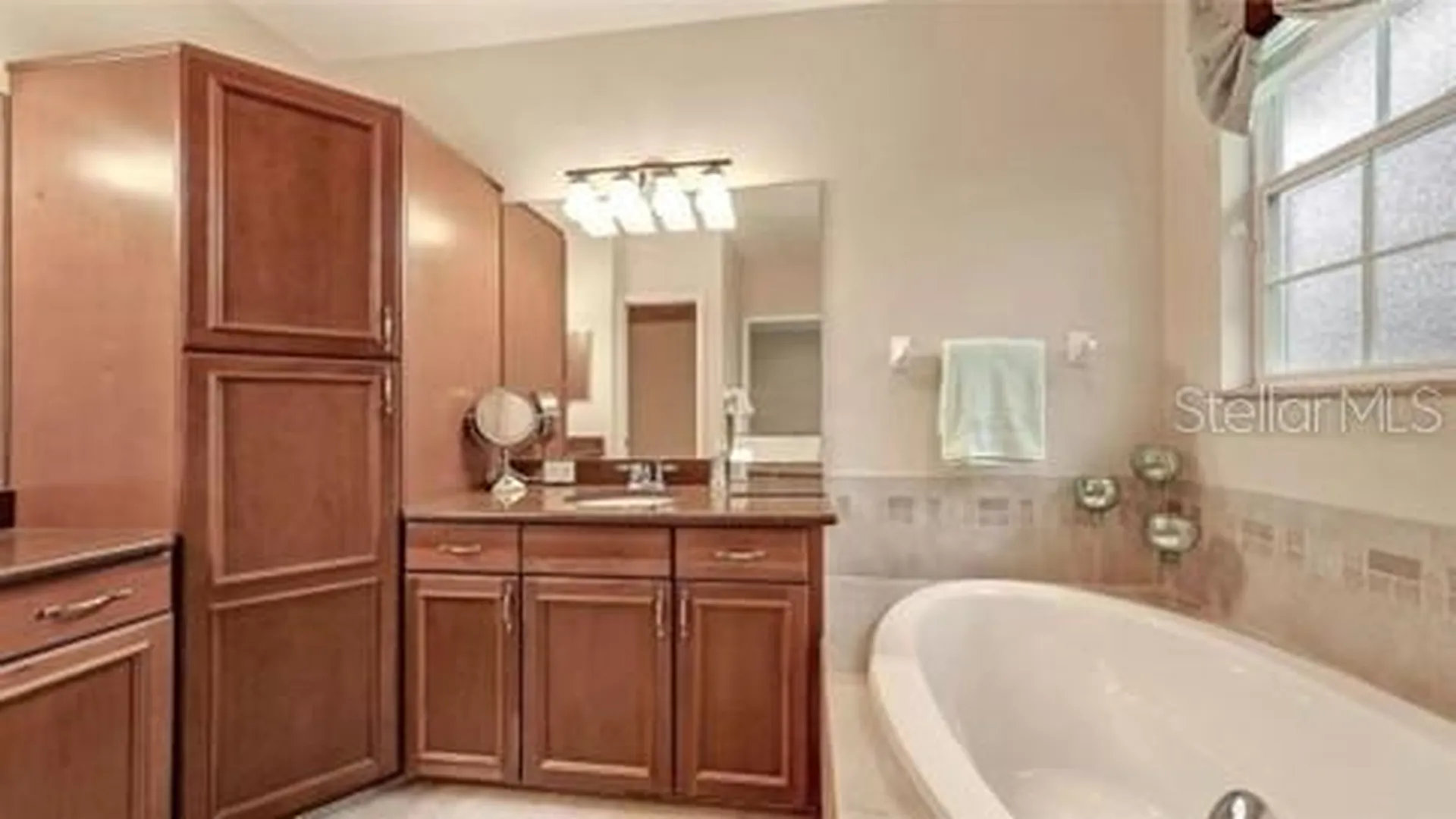 8128 Villa Grande Court Sarasota FL 34243