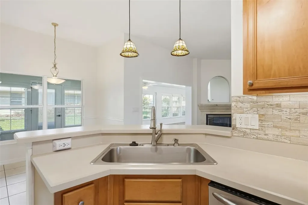 3333 Site To See Avenue Eustis FL 32726