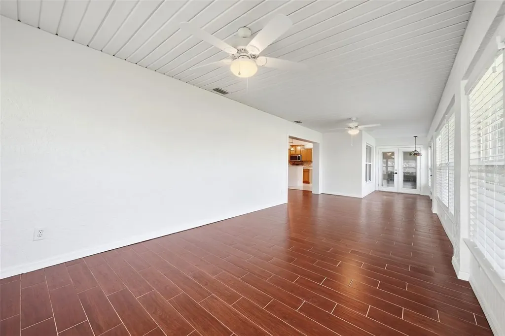 3333 Site To See Avenue Eustis FL 32726