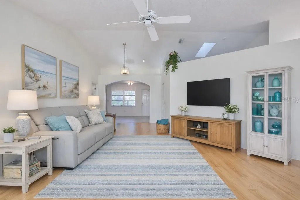 2023 New Bedford Drive Sun City Center FL 33573