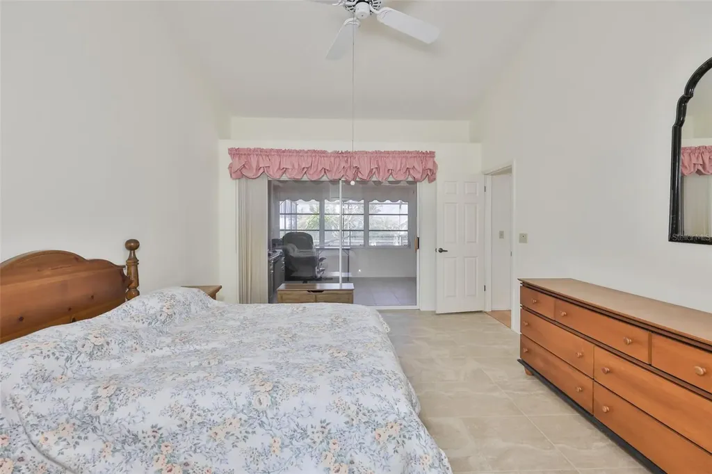 2023 New Bedford Drive Sun City Center FL 33573