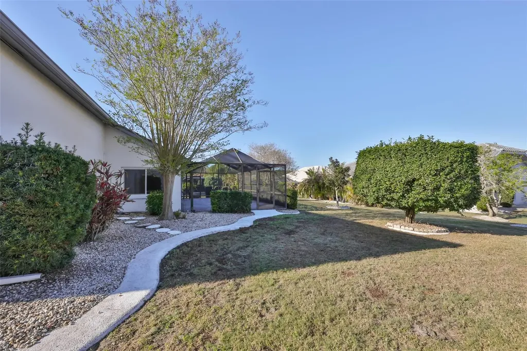 2023 New Bedford Drive Sun City Center FL 33573