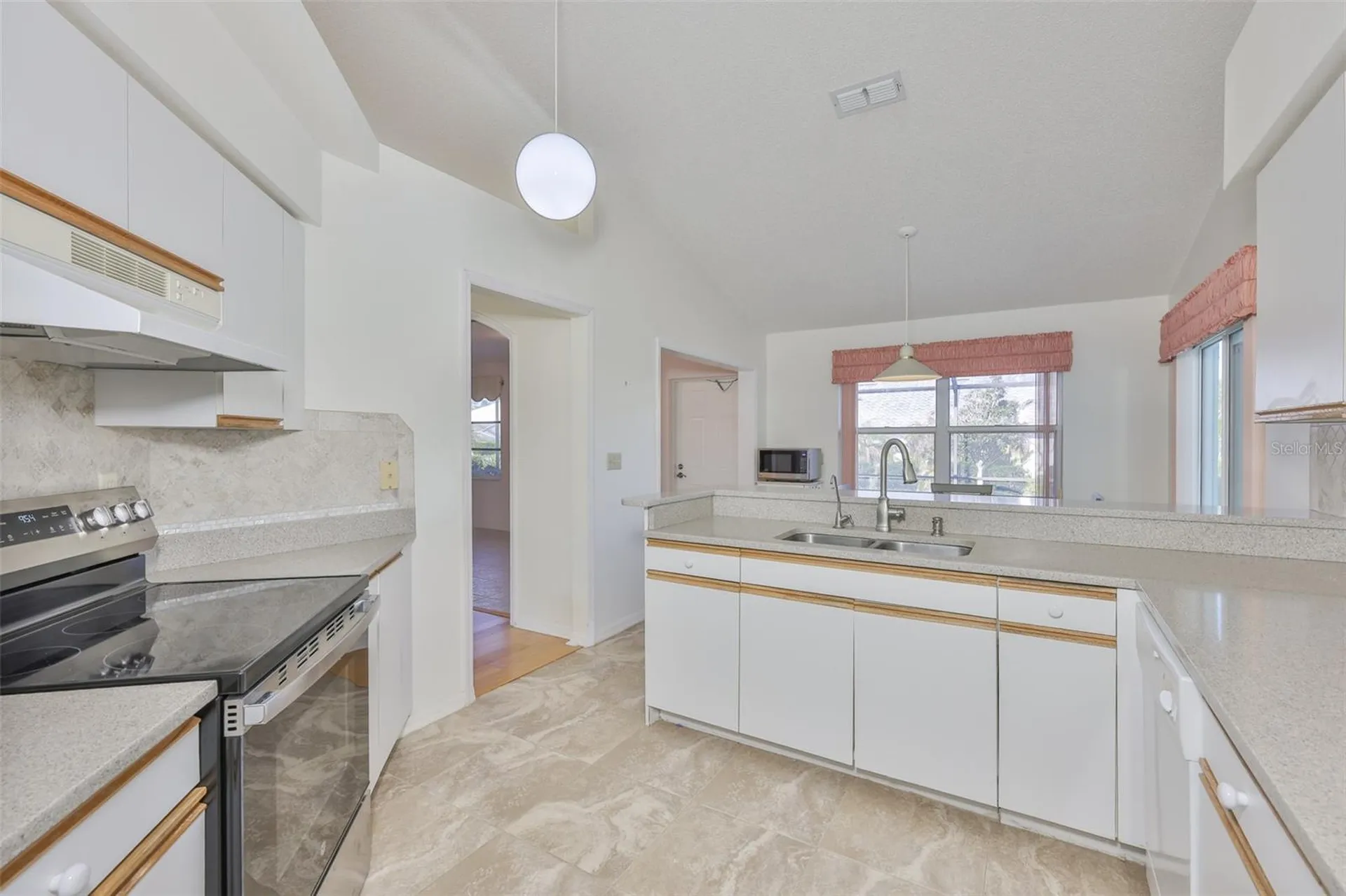 2023 New Bedford Drive Sun City Center FL 33573