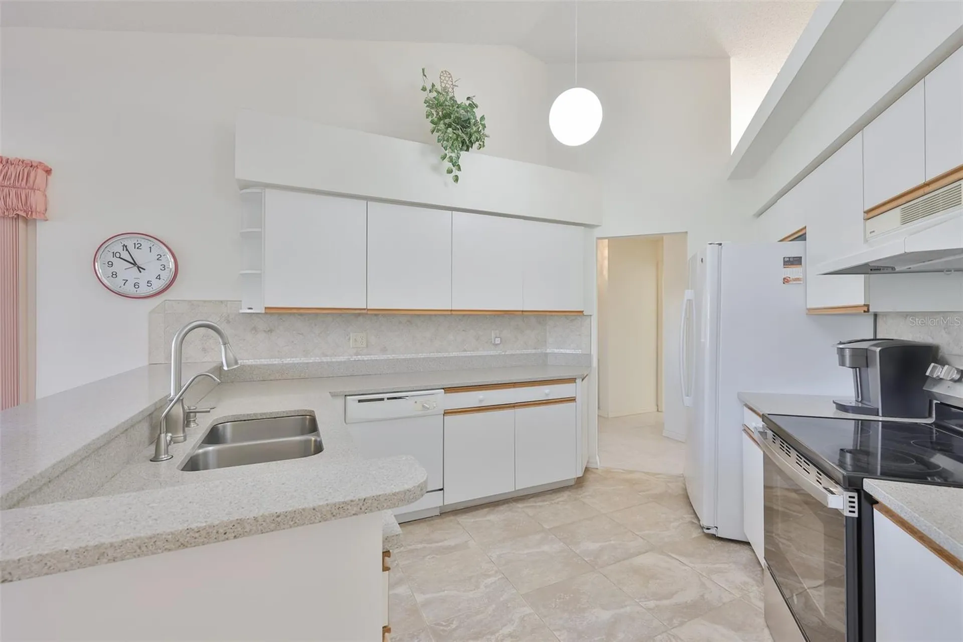 2023 New Bedford Drive Sun City Center FL 33573