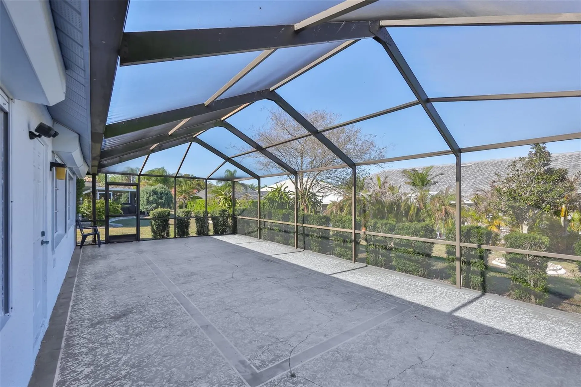 2023 New Bedford Drive Sun City Center FL 33573