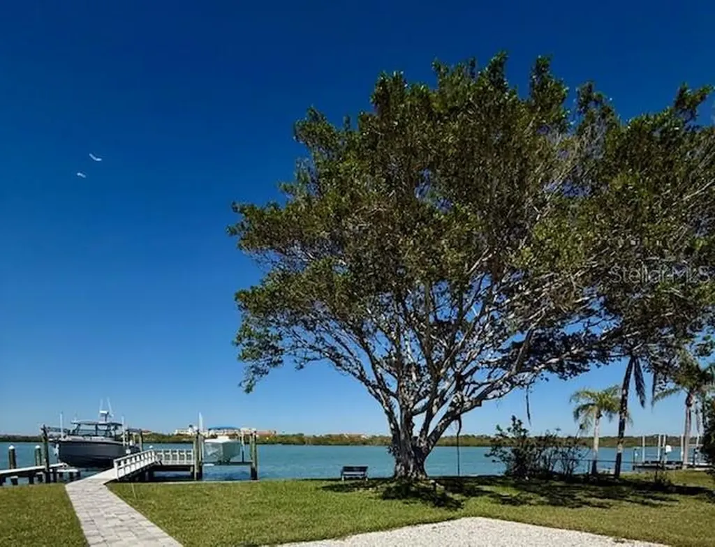 584 Crystal Drive Madeira Beach FL 33708