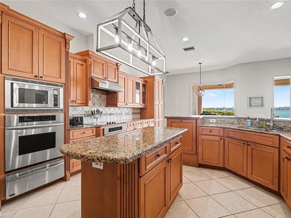 102 12th Avenue E Palmetto FL 34221