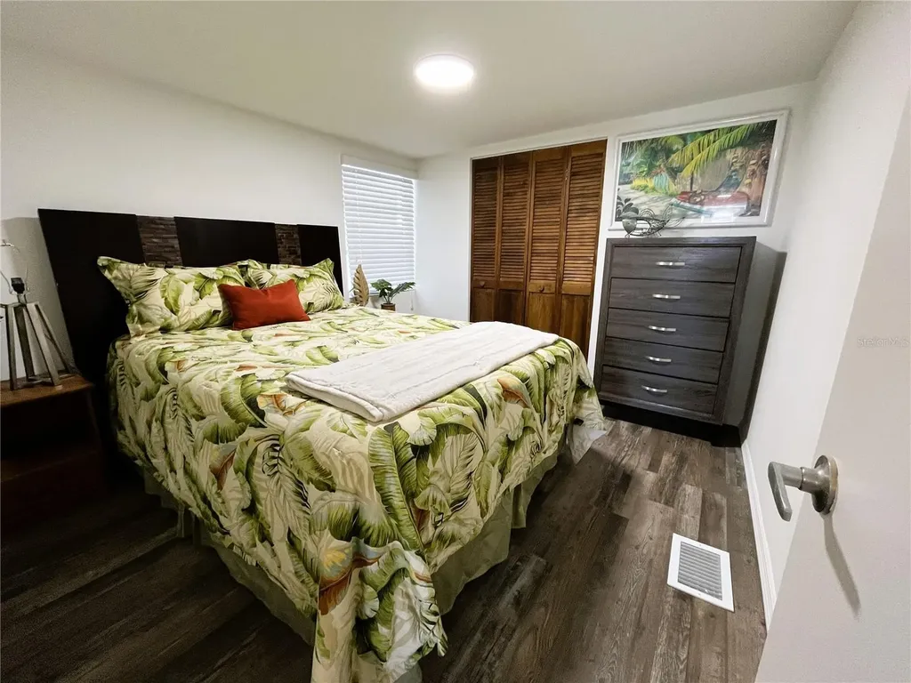 6605 Connecticut Street Bradenton FL 34207