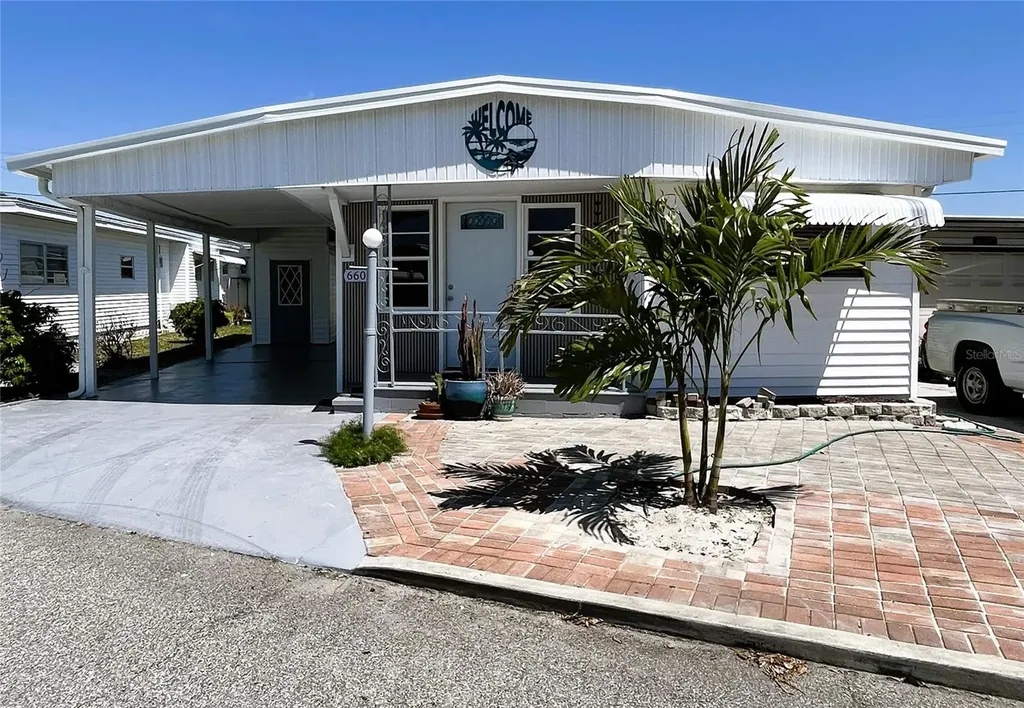 6605 Connecticut Street Bradenton FL 34207