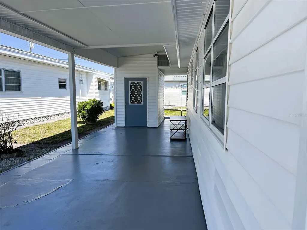 6605 Connecticut Street Bradenton FL 34207