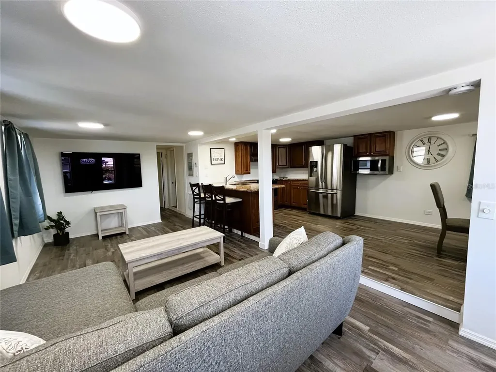 6605 Connecticut Street Bradenton FL 34207