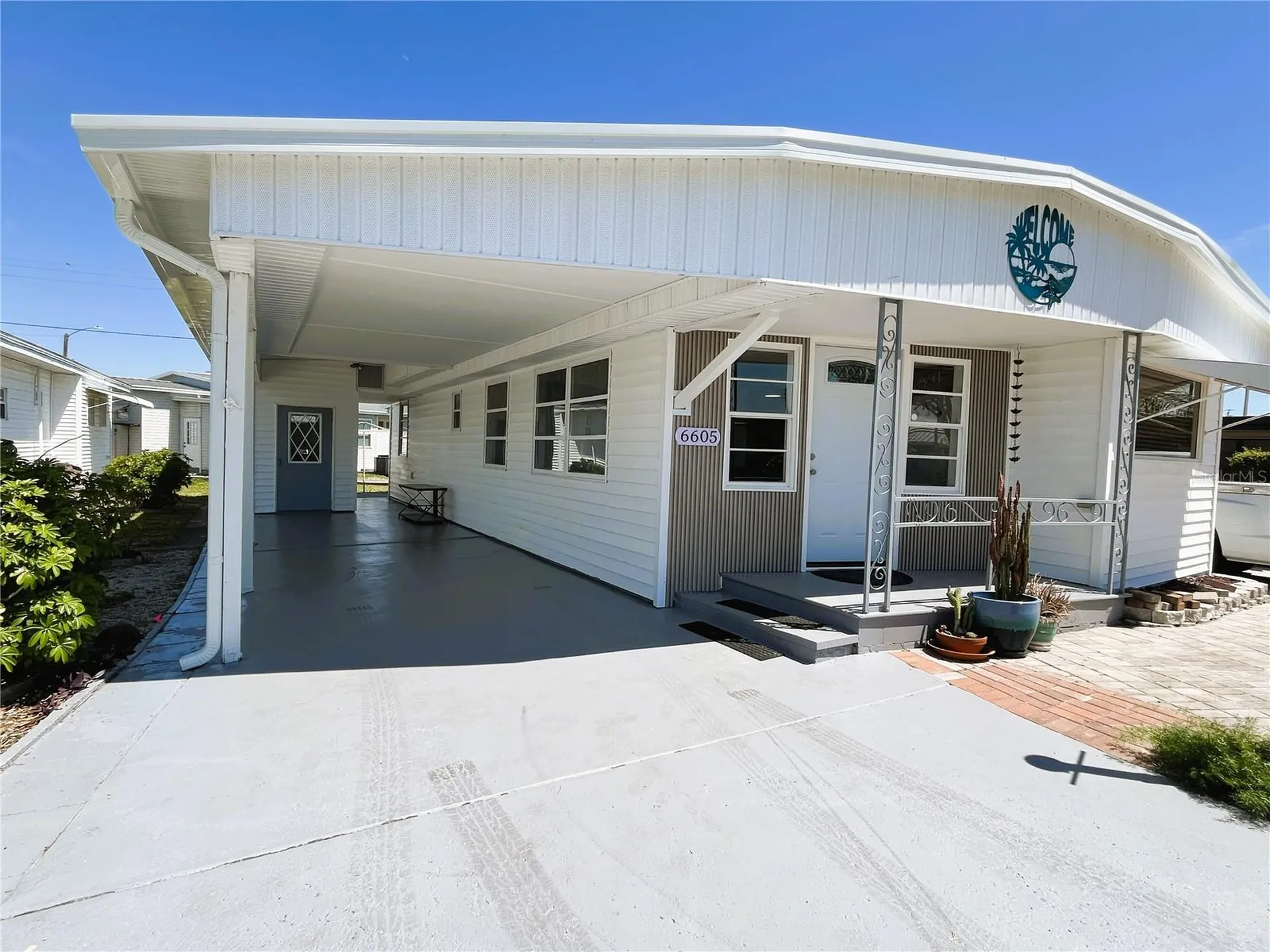 6605 Connecticut Street Bradenton FL 34207