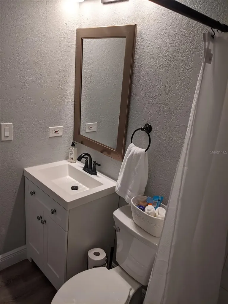 4538 W Minnehaha Street Tampa FL 33614
