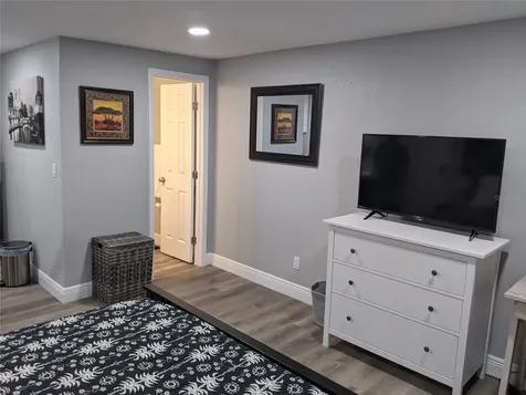4538 W Minnehaha Street Tampa FL 33614