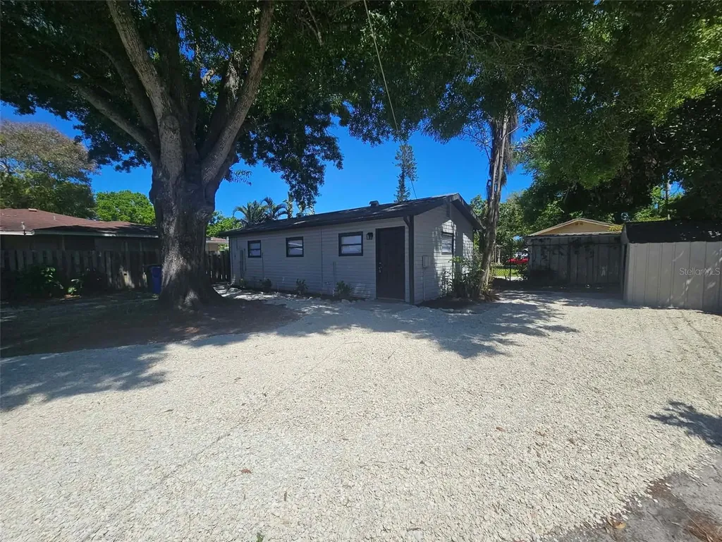 2403 21st Avenue W Bradenton FL 34205
