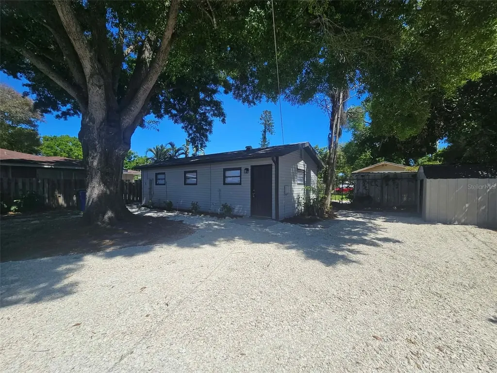 2403 21st Avenue W Bradenton FL 34205