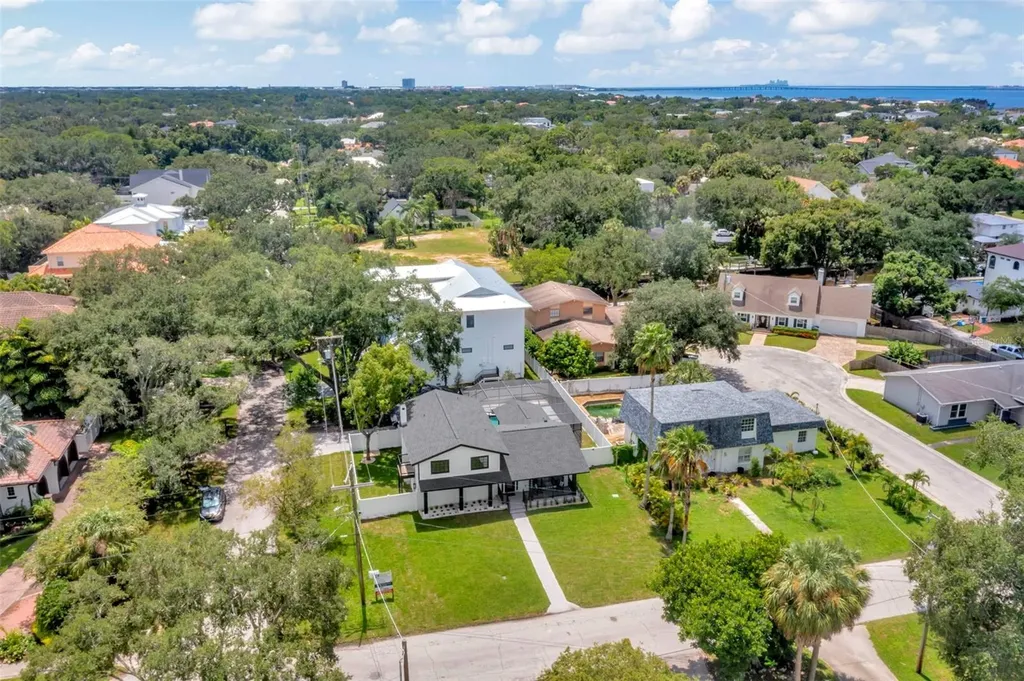 4902 W San Rafael Street Tampa FL 33629