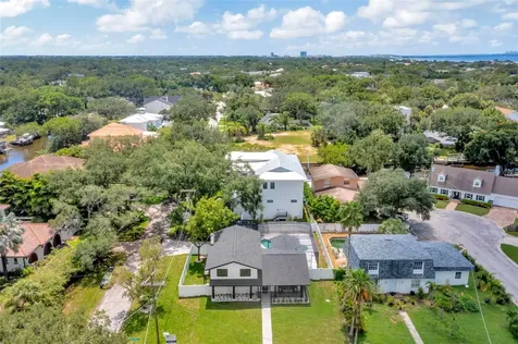 4902 W San Rafael Street Tampa FL 33629