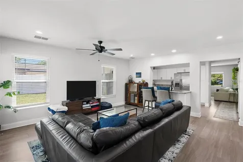 4006 S Church Avenue Tampa FL 33611