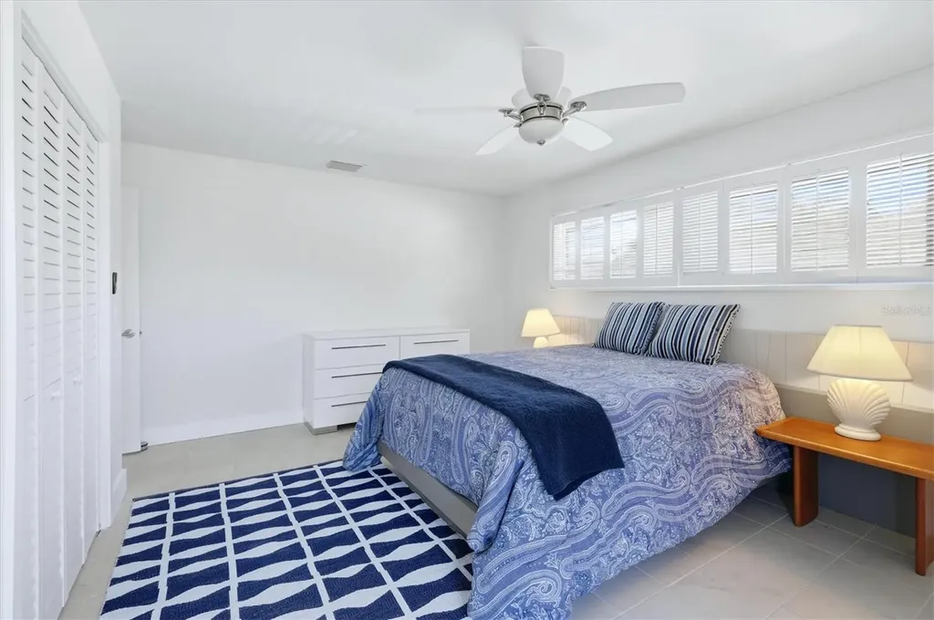 616 Lyons Lane Longboat Key FL 34228