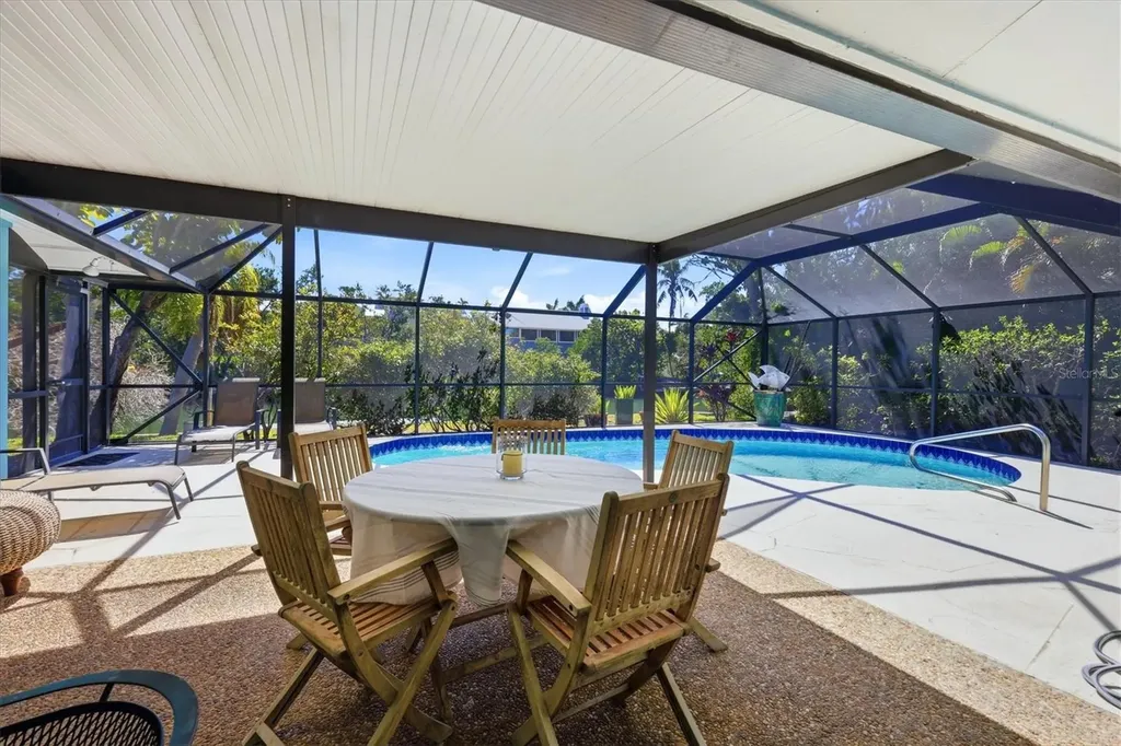 616 Lyons Lane Longboat Key FL 34228