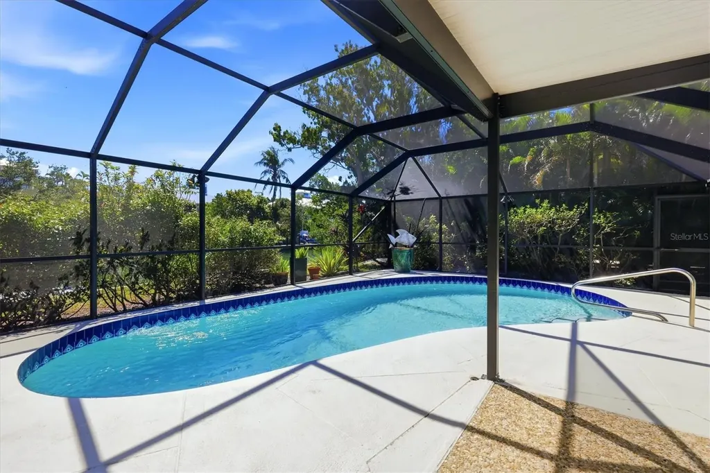 616 Lyons Lane Longboat Key FL 34228