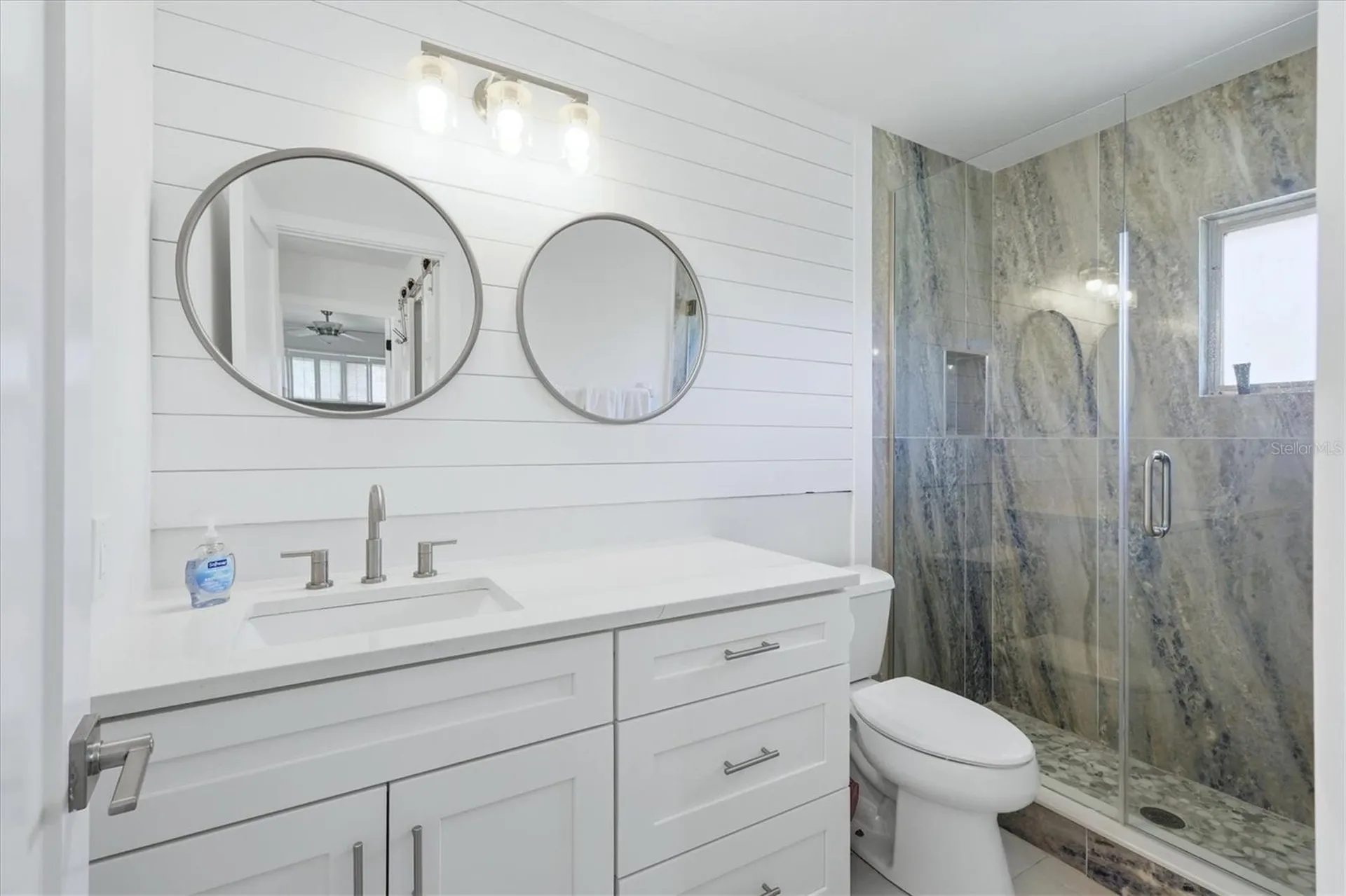 616 Lyons Lane Longboat Key FL 34228