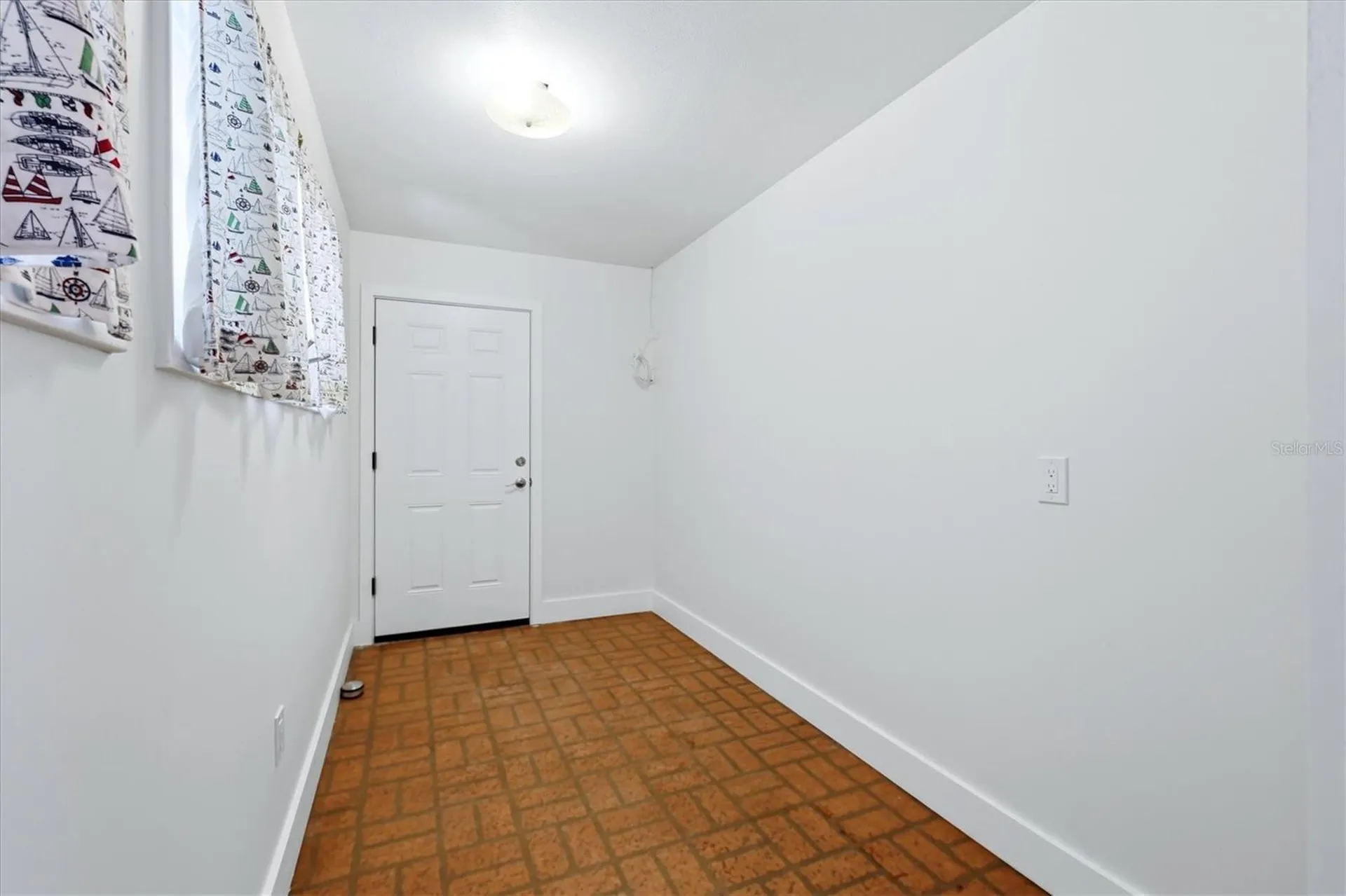 616 Lyons Lane Longboat Key FL 34228