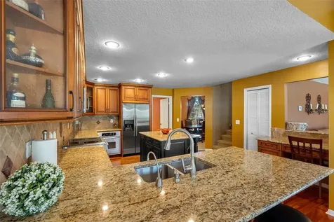 1872 Eagle Trace Boulevard Palm Harbor FL 34685