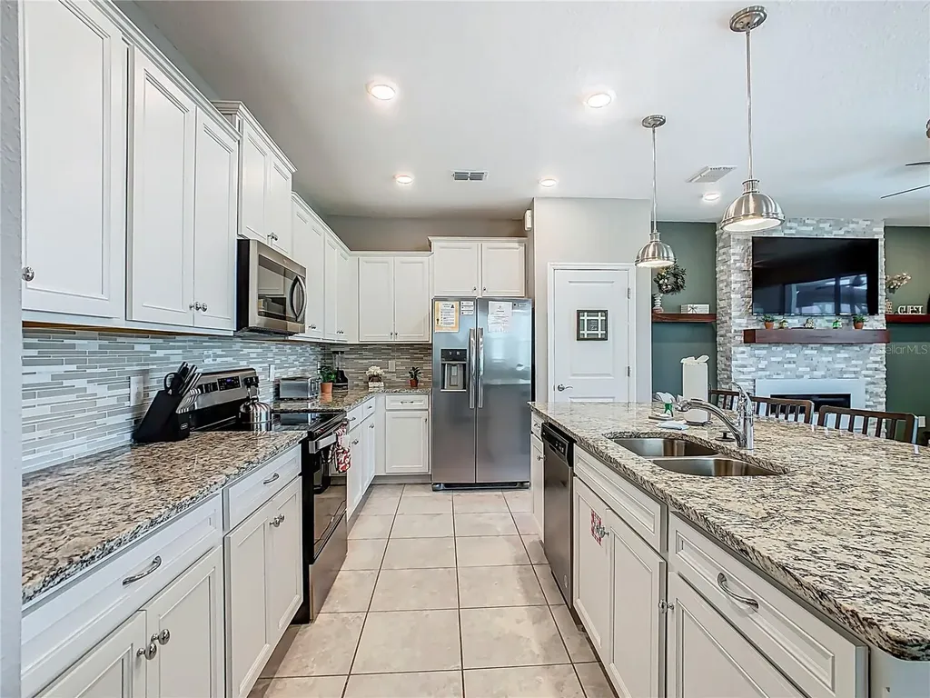 967 Paradise Drive Davenport FL 33897