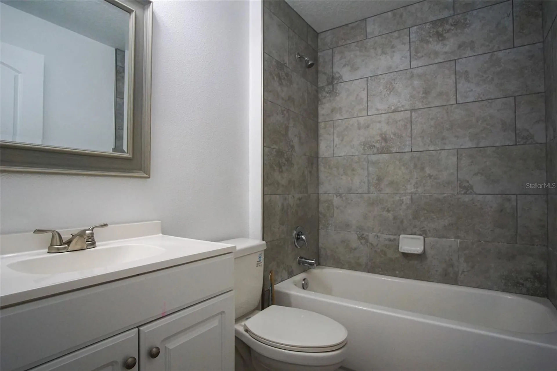 217 W Maple Street Davenport FL 33837