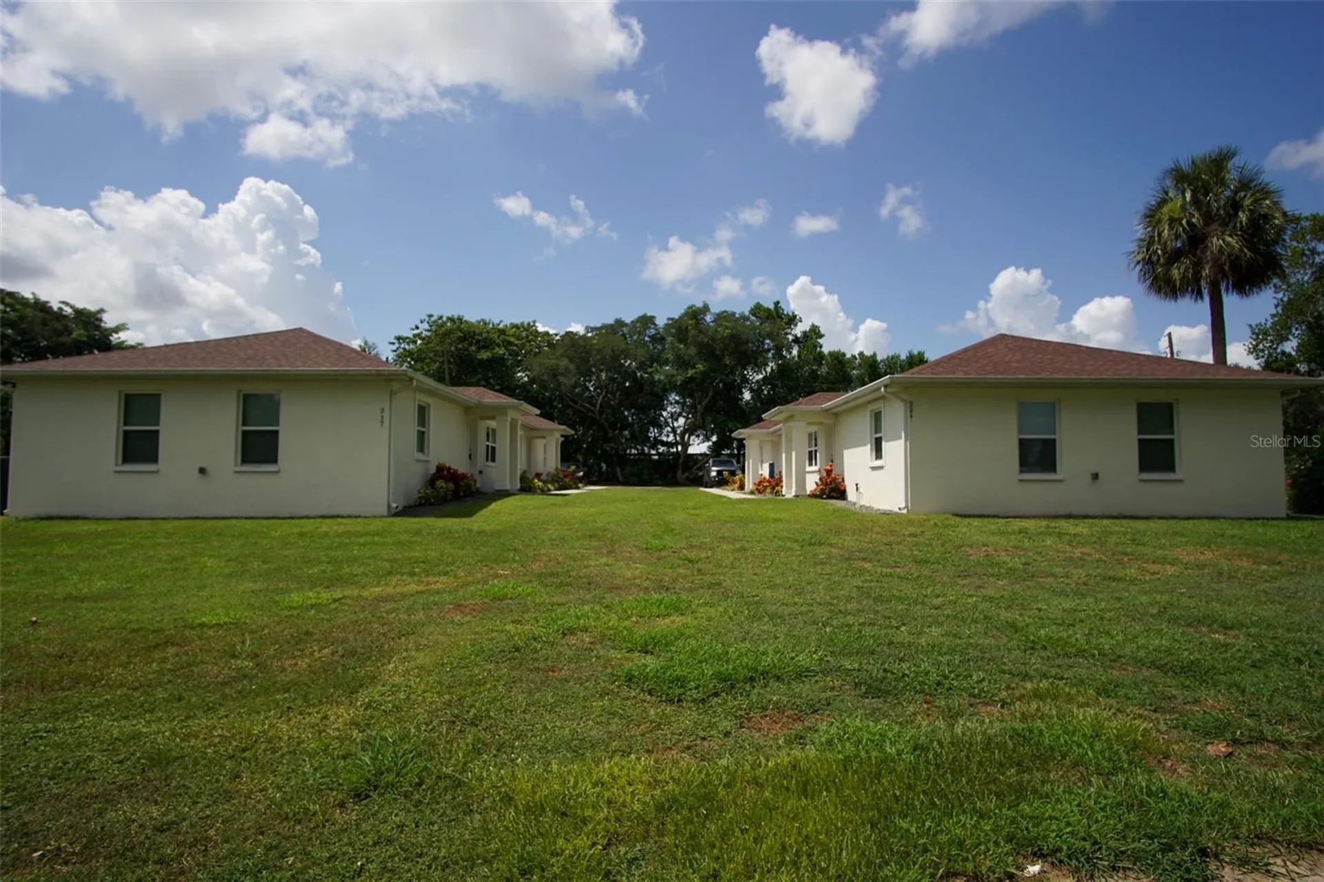 217 W Maple Street Davenport FL 33837