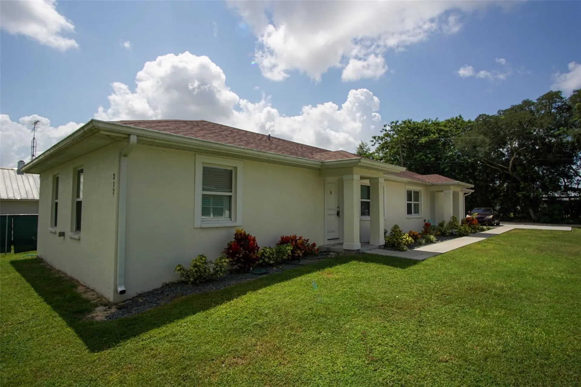 217 W Maple Street Davenport FL 33837