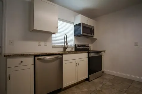 217 W Maple Street Davenport FL 33837