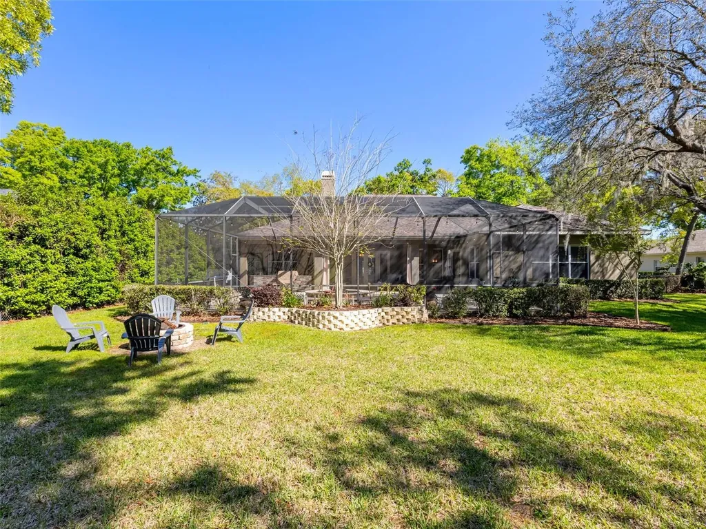 6107 Kingbird Manor Drive Lithia FL 33547