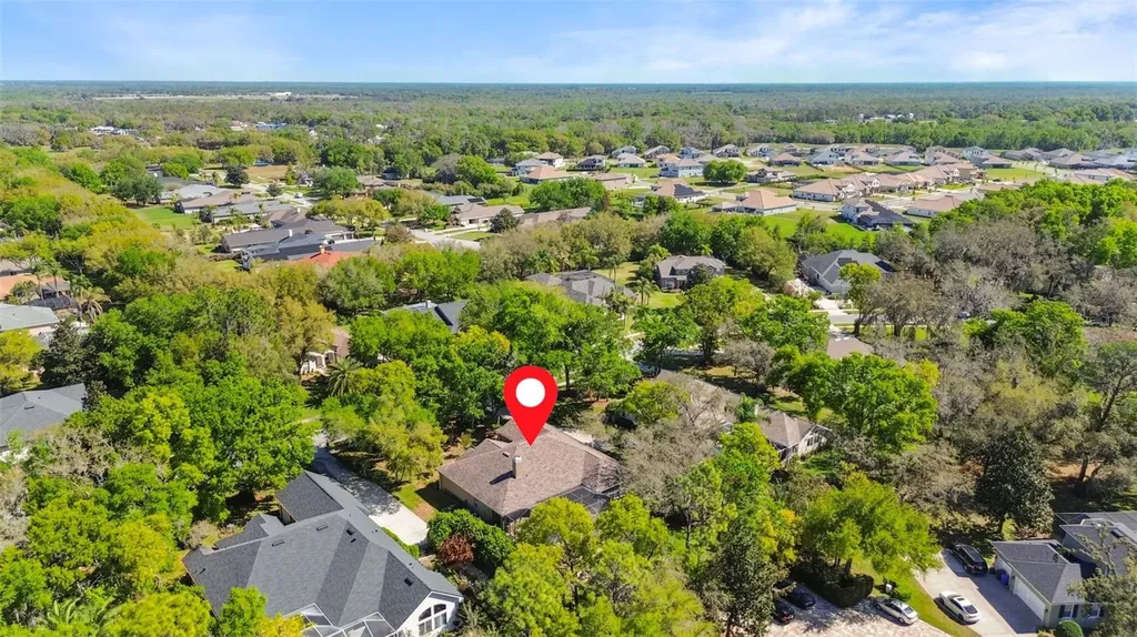 6107 Kingbird Manor Drive Lithia FL 33547